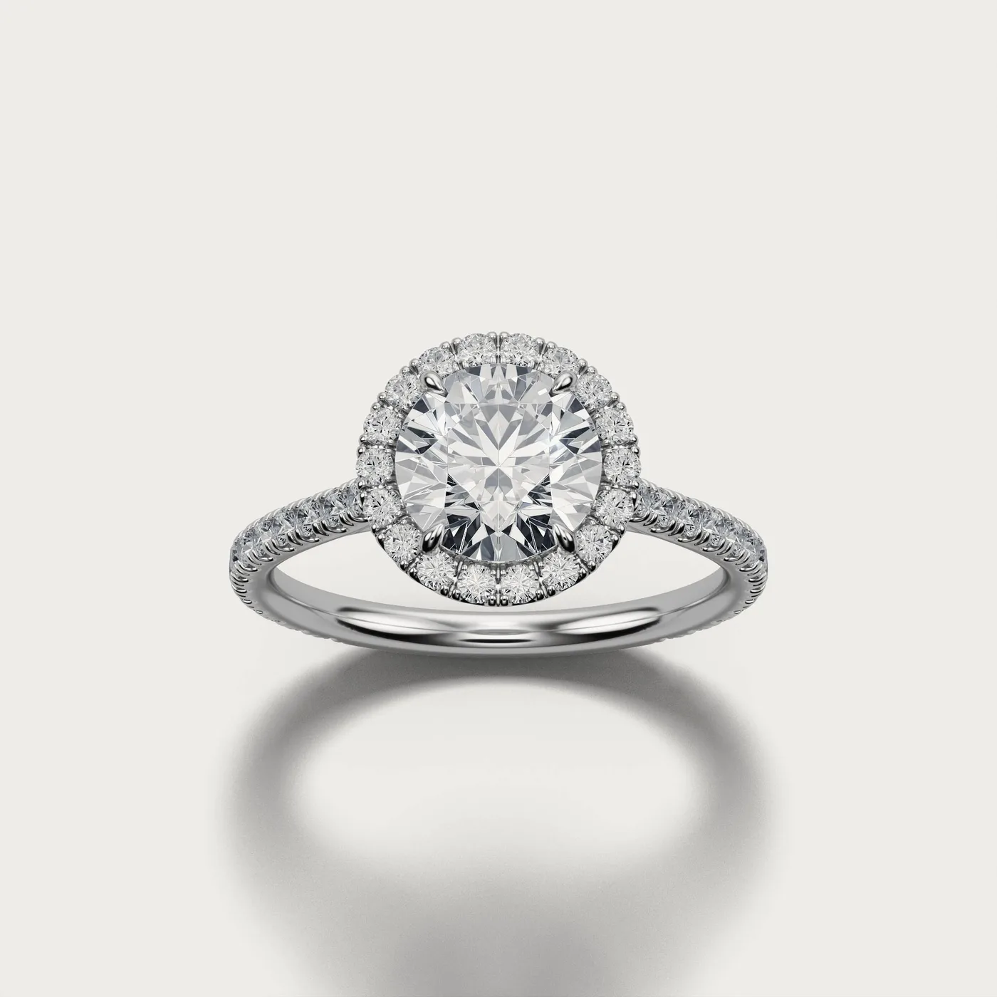 Halo 2, round in white gold, three-quarter view