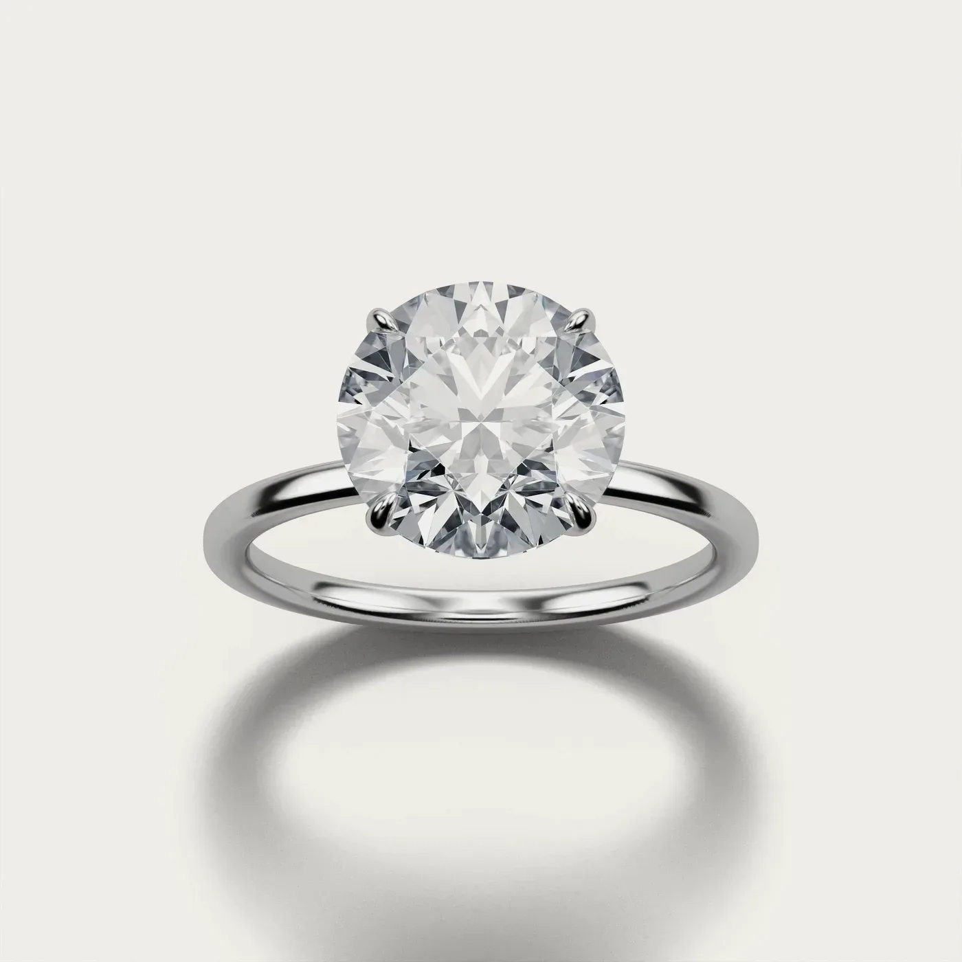 Simple, round in white gold, three-quarter view