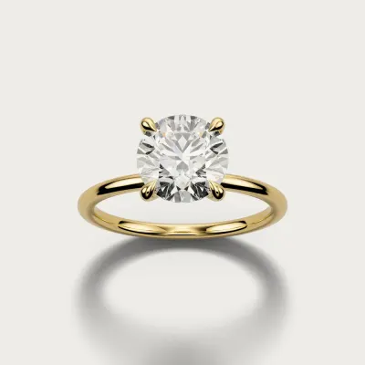 Quiet Halo in yellow gold