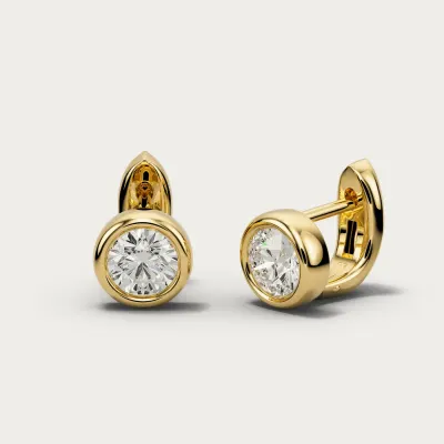 Bezel Huggies in yellow gold