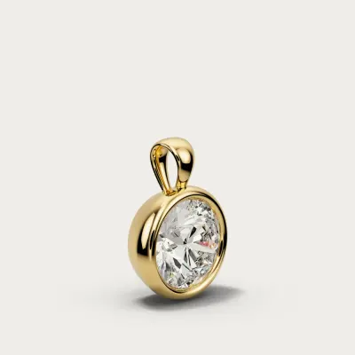 Bezel Pendant in yellow gold
