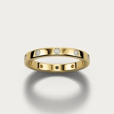 Flush Set Band in yellow gold