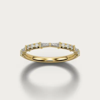 Baguette and Pavé in yellow gold