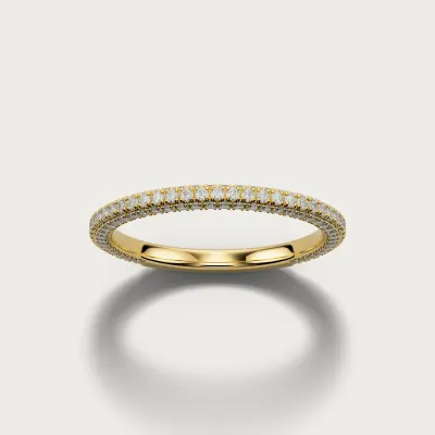Three-Sided Pavé in yellow gold