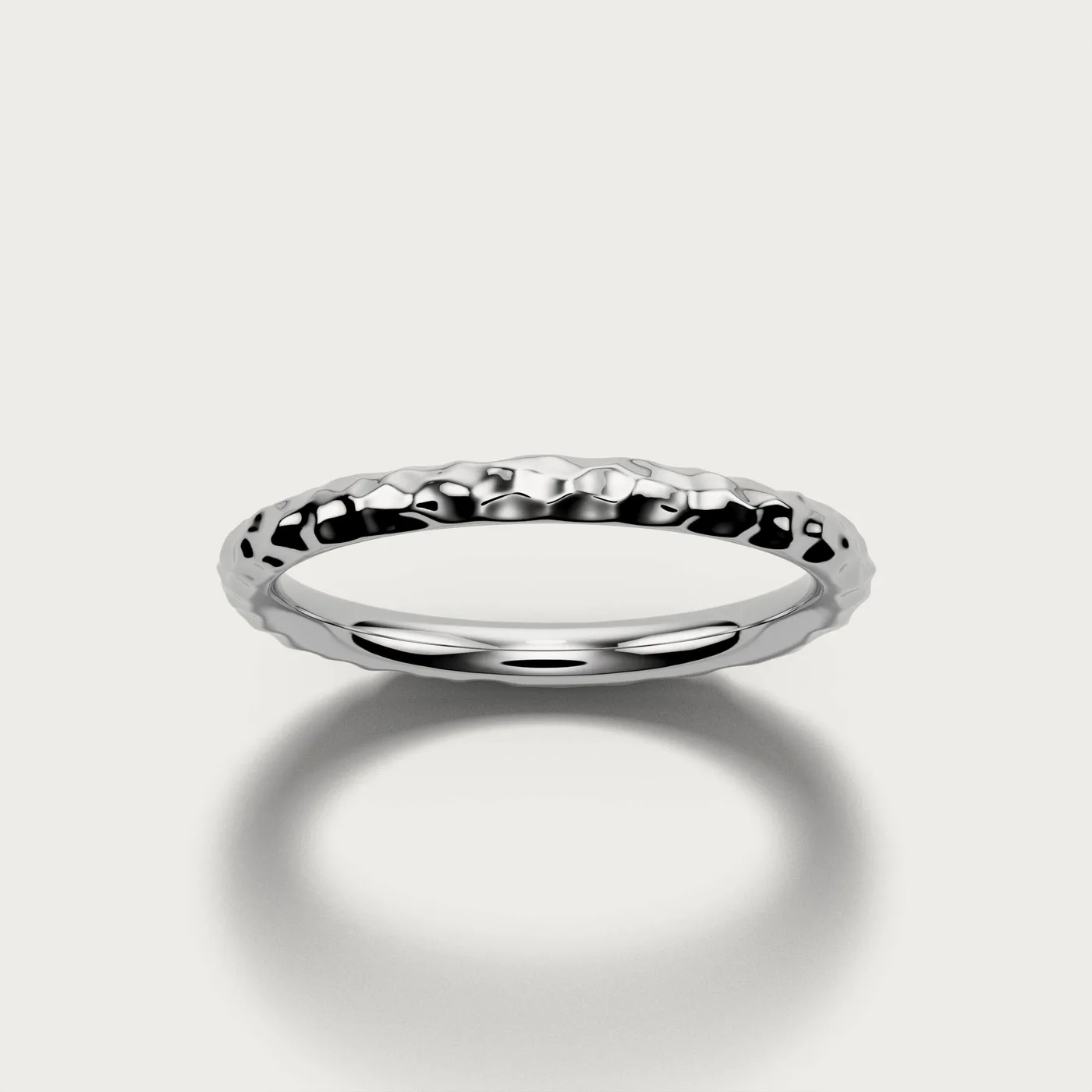 WB9, hammered in white gold, three-quarter view